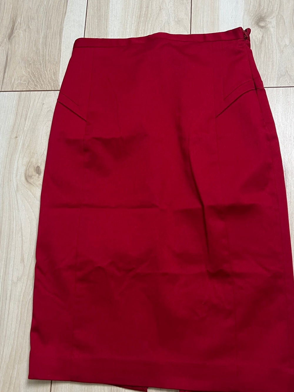 Express Red Pencil Skirt - Sleek High-Waist Silhouette